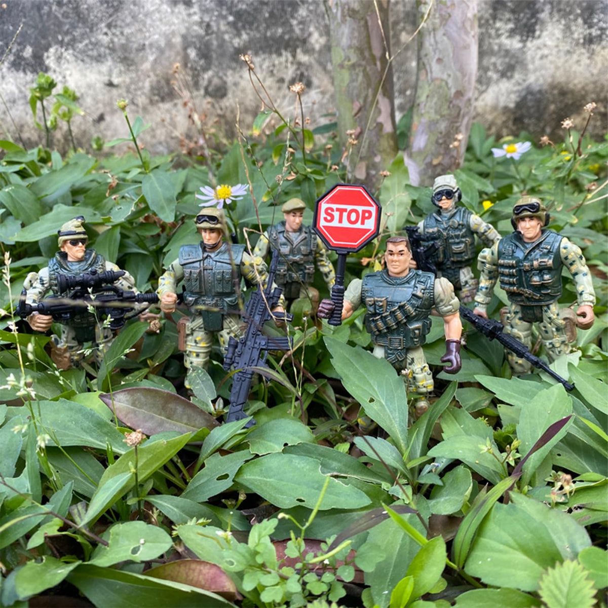SCAHOW 6pc Military Action Figures – Poseable Army Toys for Kids 3–7+