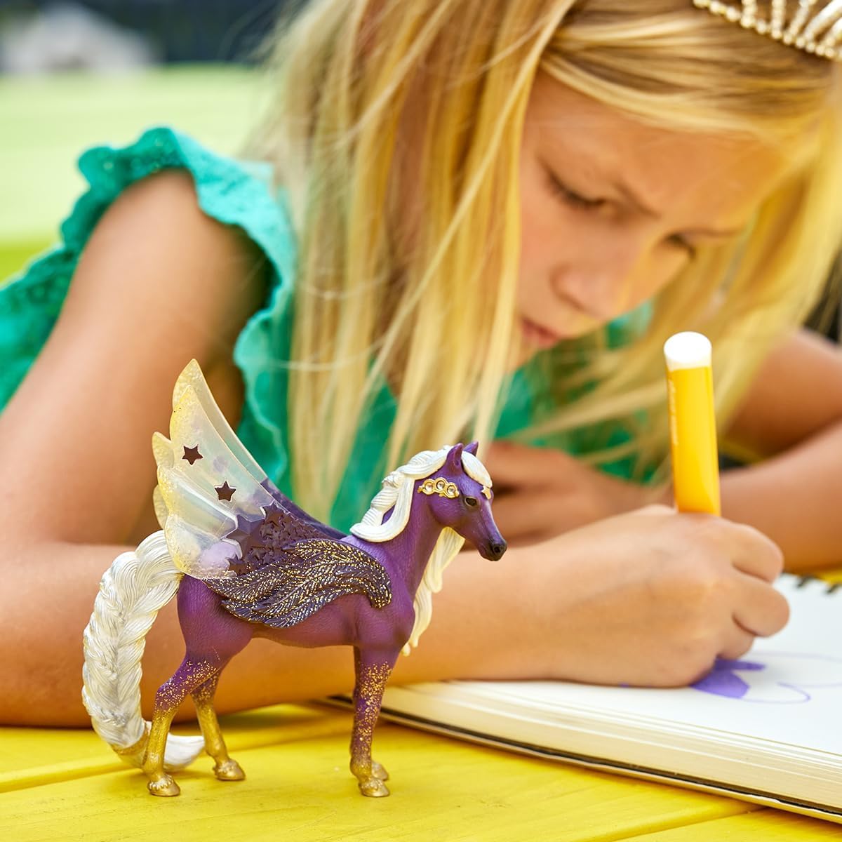 Schleich bayala Star Pegasus Mare – Unicorn Toy for Kids 5-12 | Collectible Figure