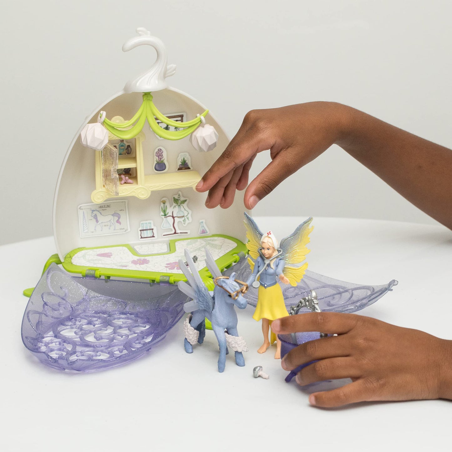 Schleich bayala Magical Vet Blossom Playset – Unicorn & Fairy Clinic (Ages 5+)