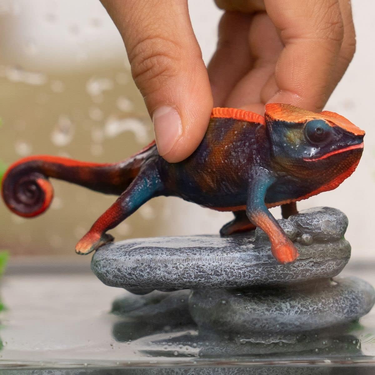 Schleich Wild Life Color-Changing Chameleon Figure – Realistic, Educational Toy for Kids 3+