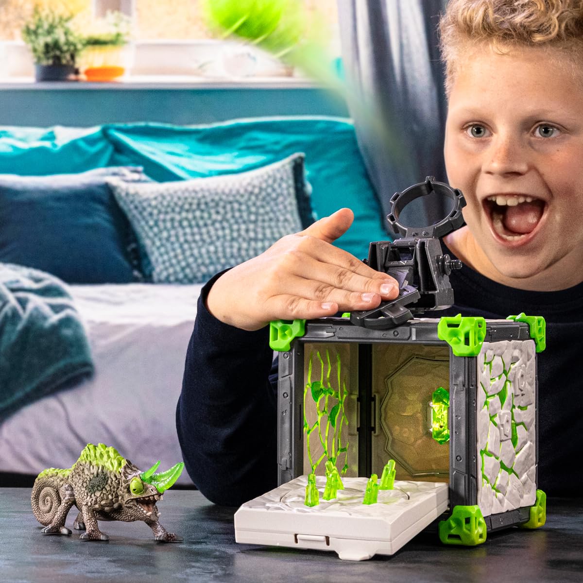 Schleich Eldrador Creatures Stone Battle Cave Playset – 34-Piece Chameleon Fortress