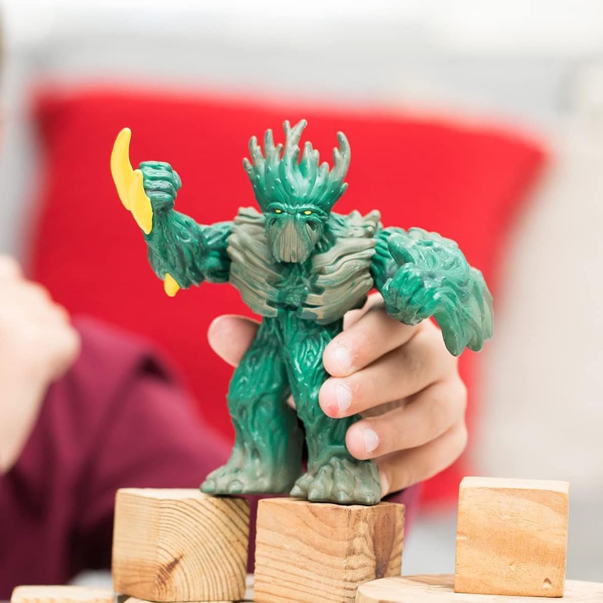 Schleich Eldrador Jungle Emperor – 6” Tree Beast with Movable Arms & Shield | 70151
