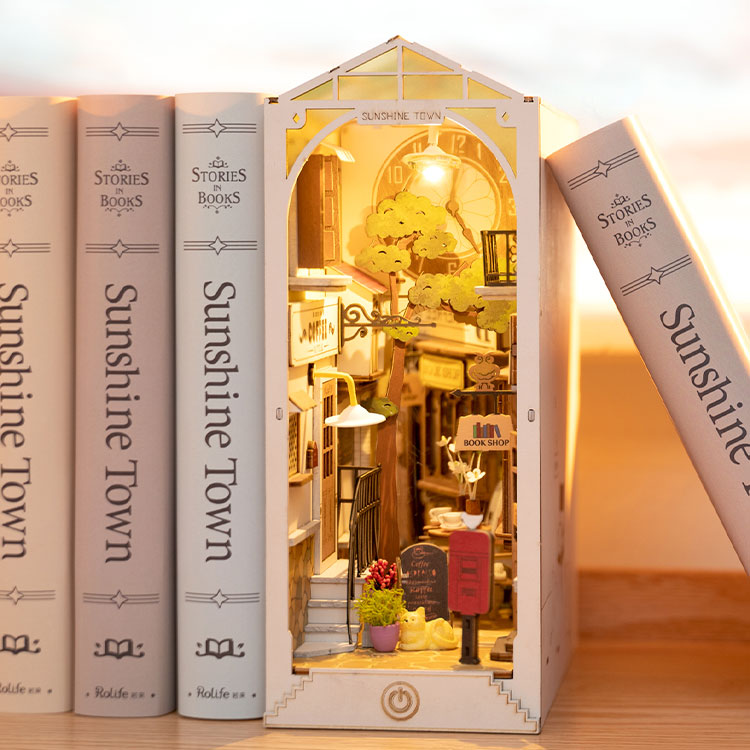 Rolife Sakura Densya DIY Book Nook Shelf Insert Kit TGB01