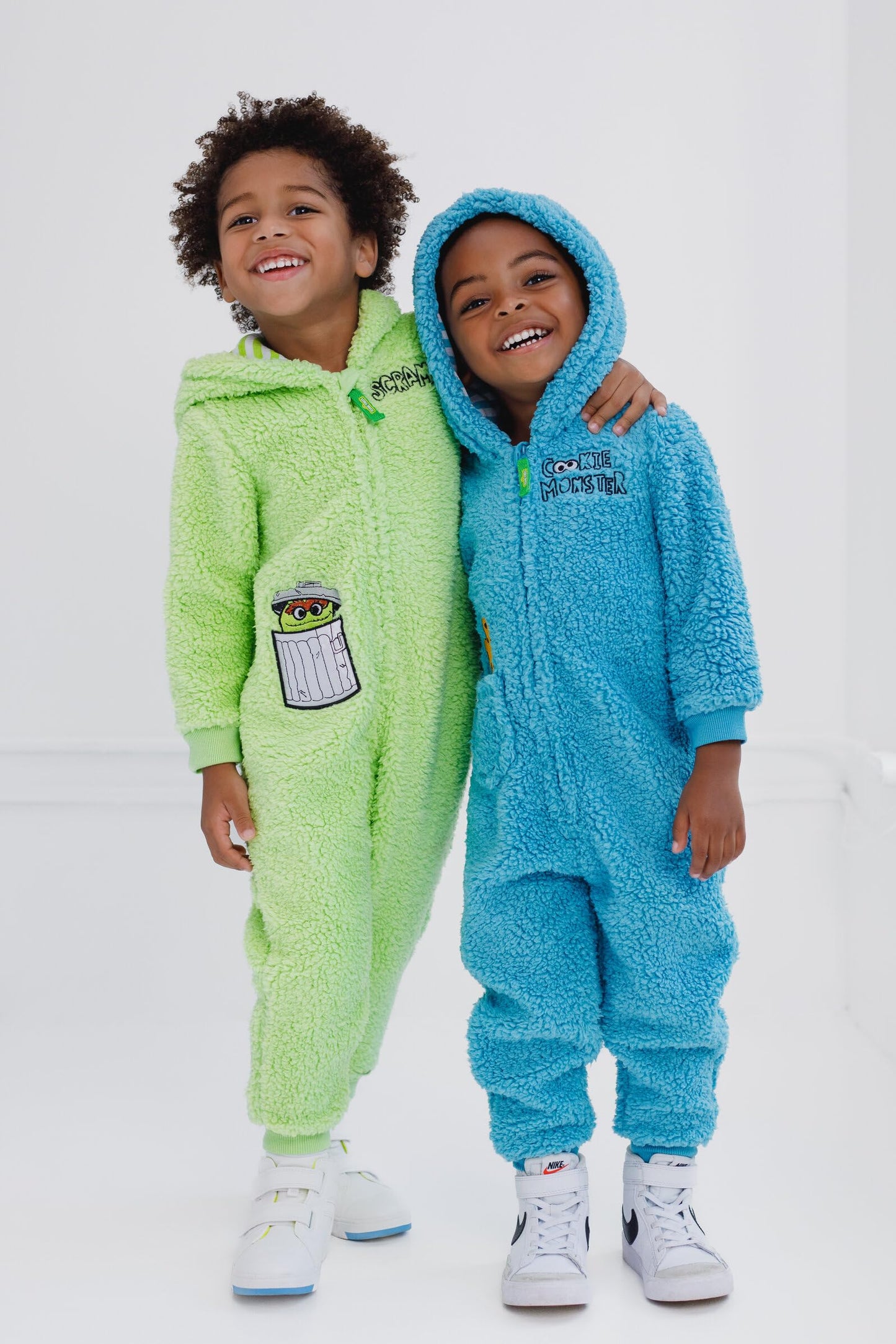 Sesame Street Oscar the Grouch Infant Cozy Sherpa Zip-Up Coverall – 12 Months