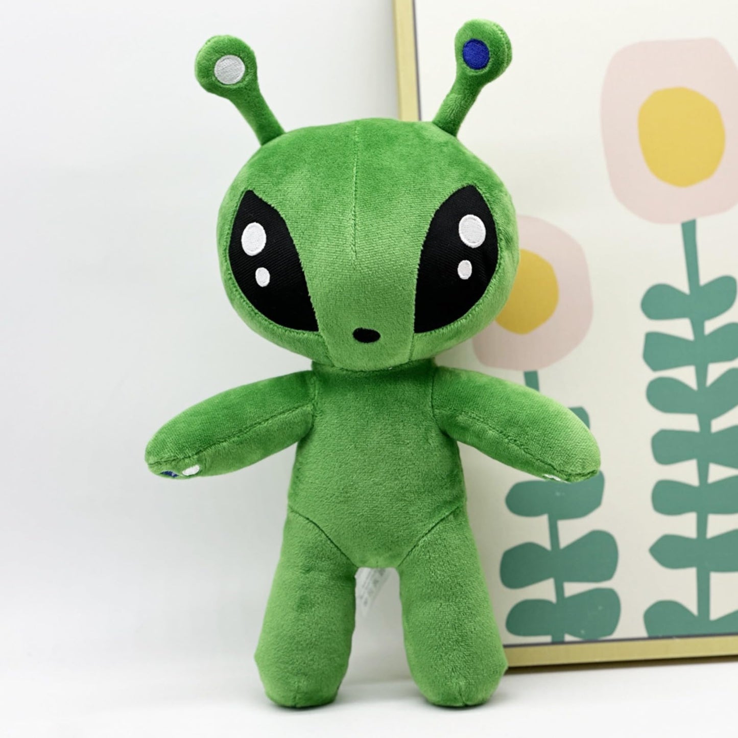 Shontay Alien Plush Toy — Green Alien Plush Doll, Soft Creature Pillow for Kids’ Rooms and Anime Fans Gift