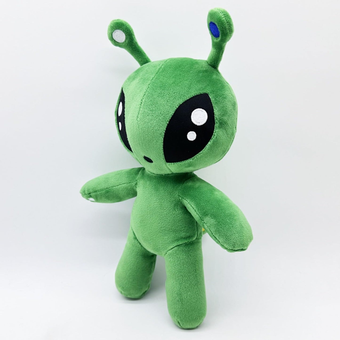 Shontay Alien Plush Toy — Green Alien Plush Doll, Soft Creature Pillow for Kids’ Rooms and Anime Fans Gift