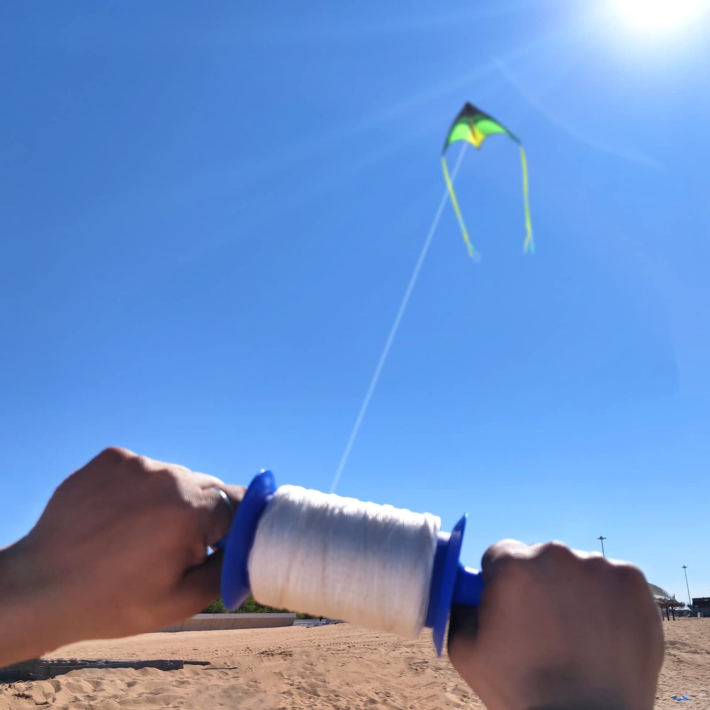 Simxkai Kite Spool 2 Pack – 600 ft Twisted Line, Reel Winder & Grip Handles