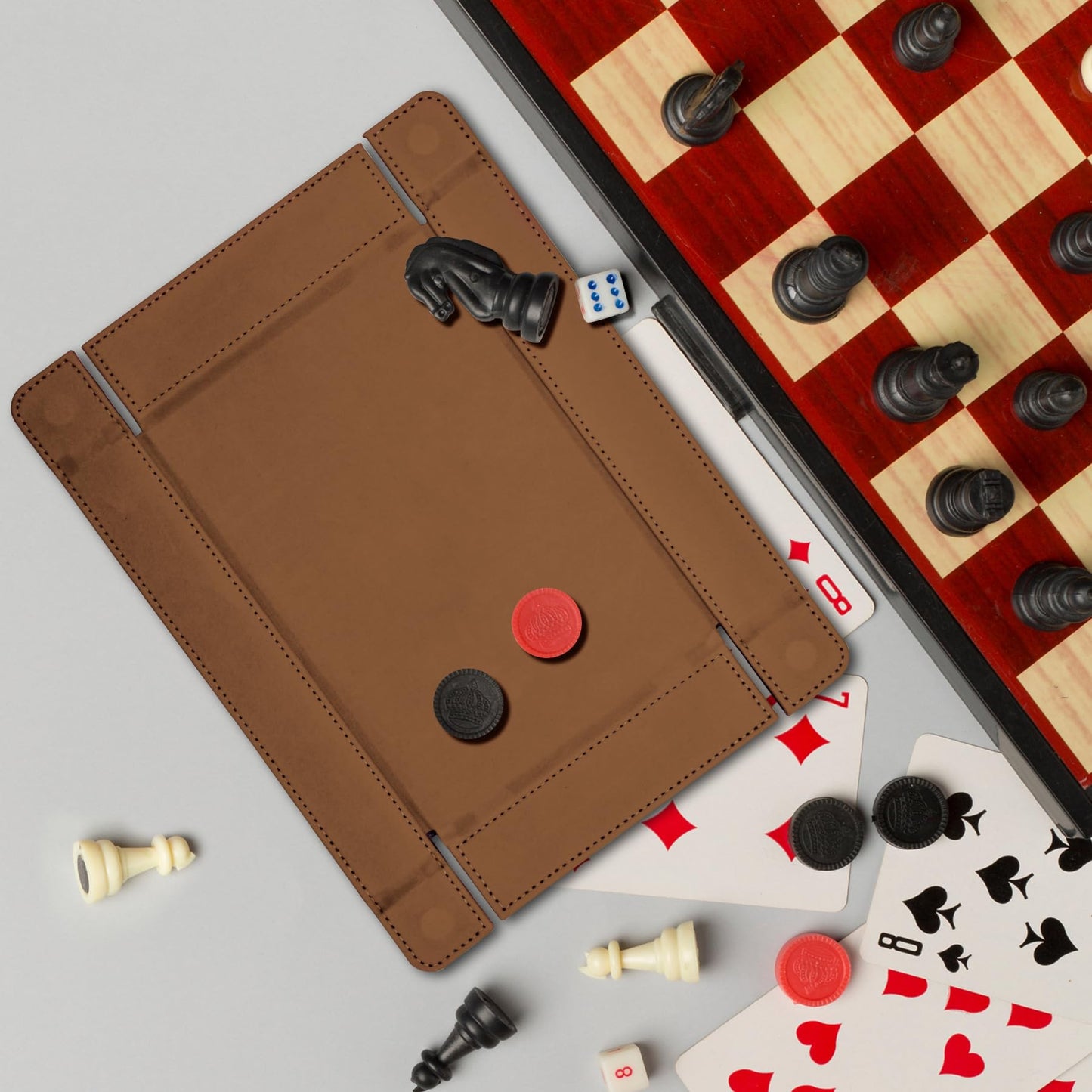 SIQUK Magnetic Folding Dice Tray – Portable PU Leather Dice Rolling Mat (Camel)
