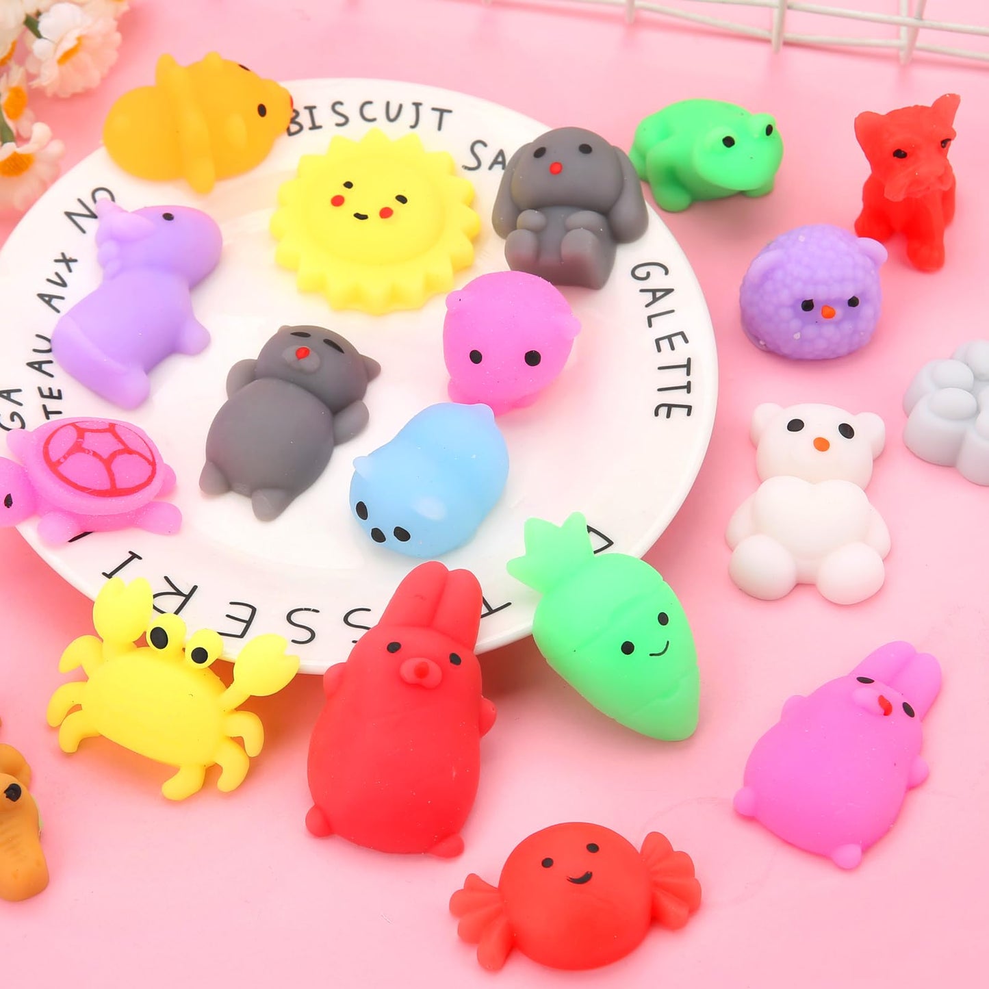 Siwarm 180 Pack Squishy Toys – Kawaii Mochi Friends for Kids 4-12 | Classroom Prizes & Sensory Play