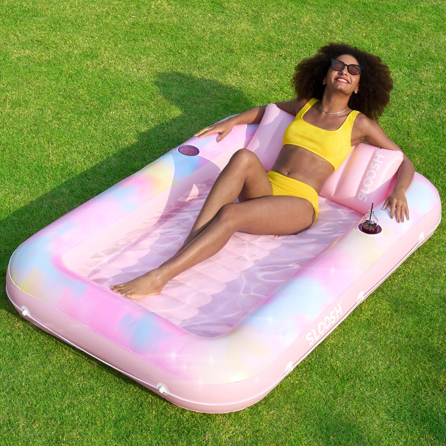 SLOOSH Inflatable Tanning Pool Lounger – 70x46 in Blue Daisy (4-in-1 Suntan Tub Raft)
