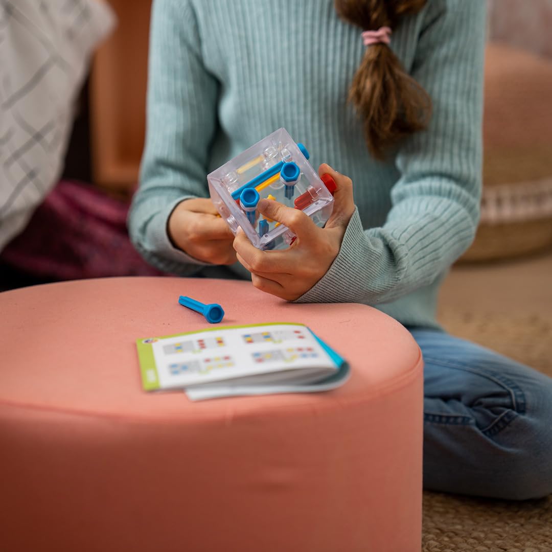 SmartGames Criss Cross Cube – 80 Challenges 3D Logic Puzzle for Ages 8+