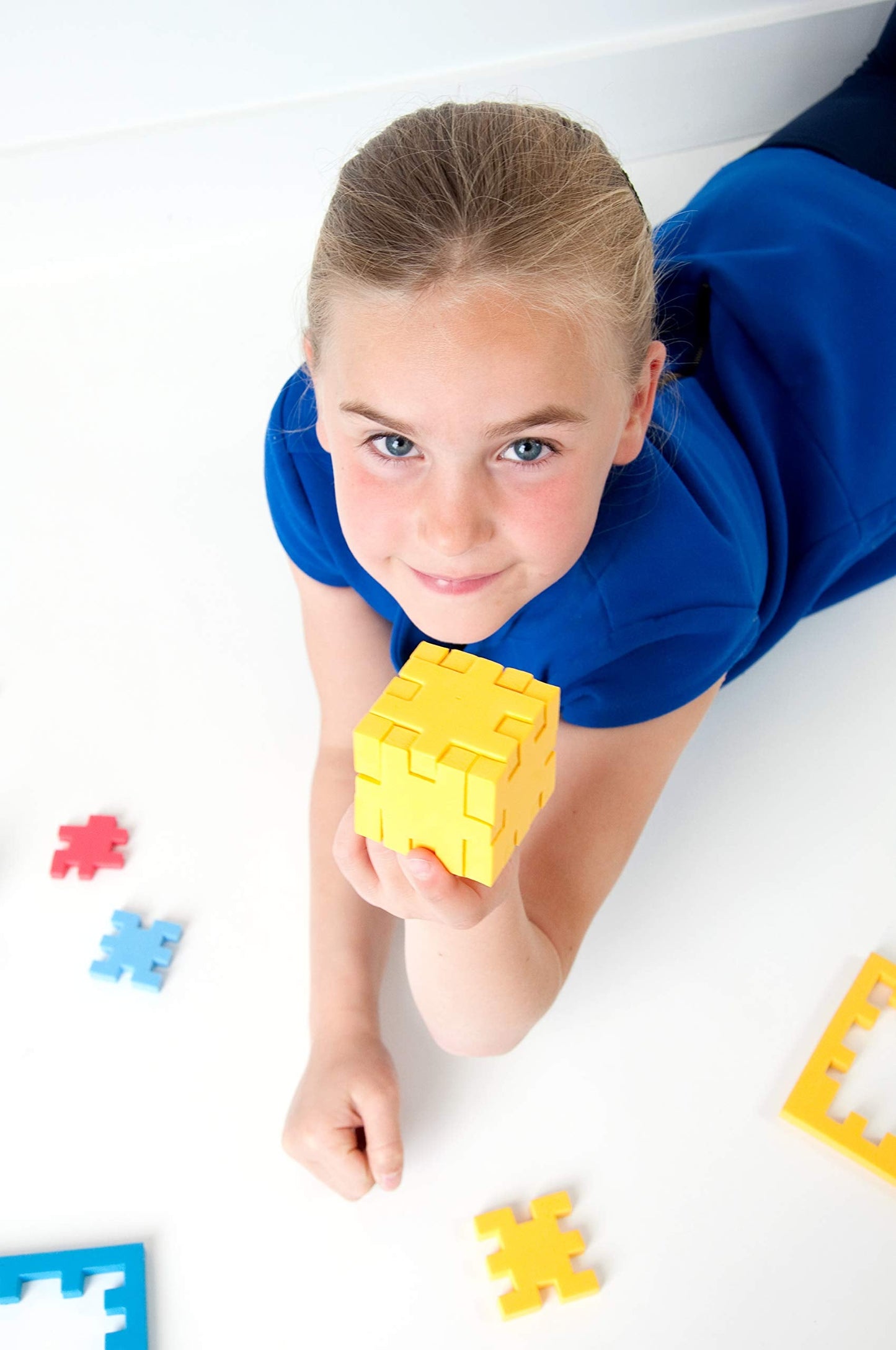 SmartGames Happy Cube Pro — 3D Puzzle for Ages 7+, Six Difficulty Levels