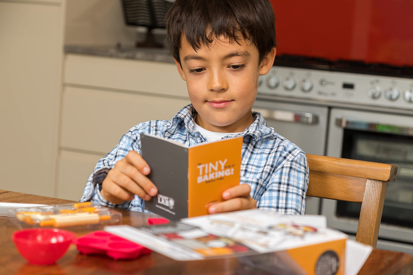 SmartLab Tiny Baking Kit: 17-Piece Mini Tools, 20 Delicious Tiny Recipes, Big Science for Kids