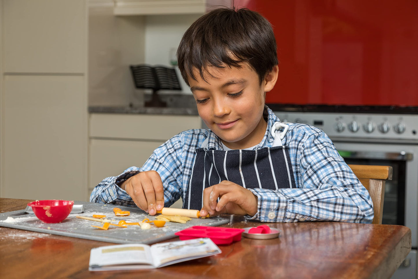 SmartLab Tiny Baking Kit: 17-Piece Mini Tools, 20 Delicious Tiny Recipes, Big Science for Kids