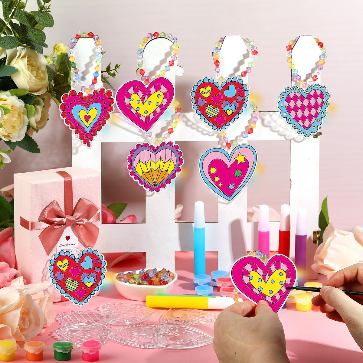 Sonwyoung 30 Sets Valentine’s Day Glow-in-the-Dark Heart Suncatchers Kit