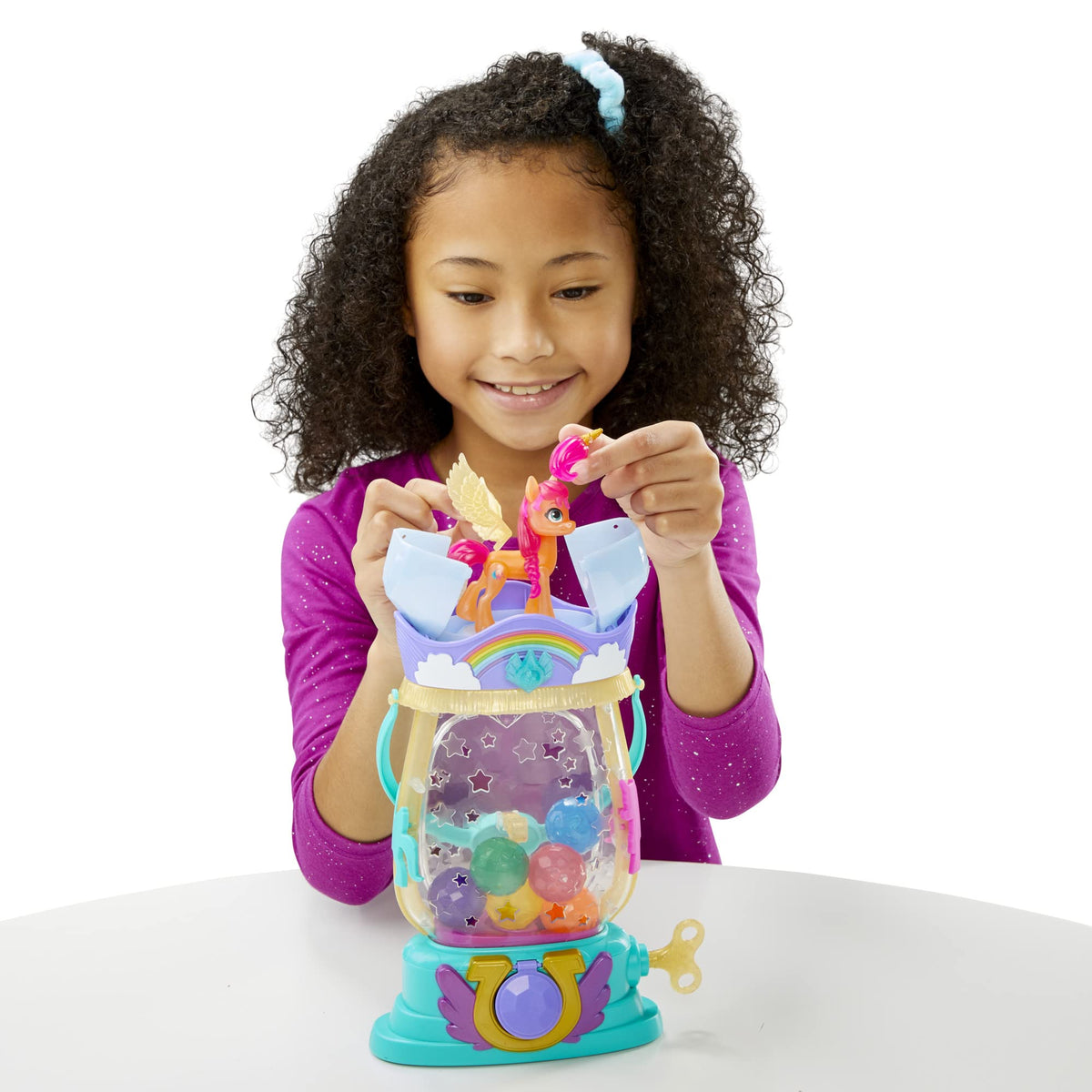 My Little Pony Sparkle Reveal Lantern Sunny Starscout – Light-Up Toy with 25 Pieces