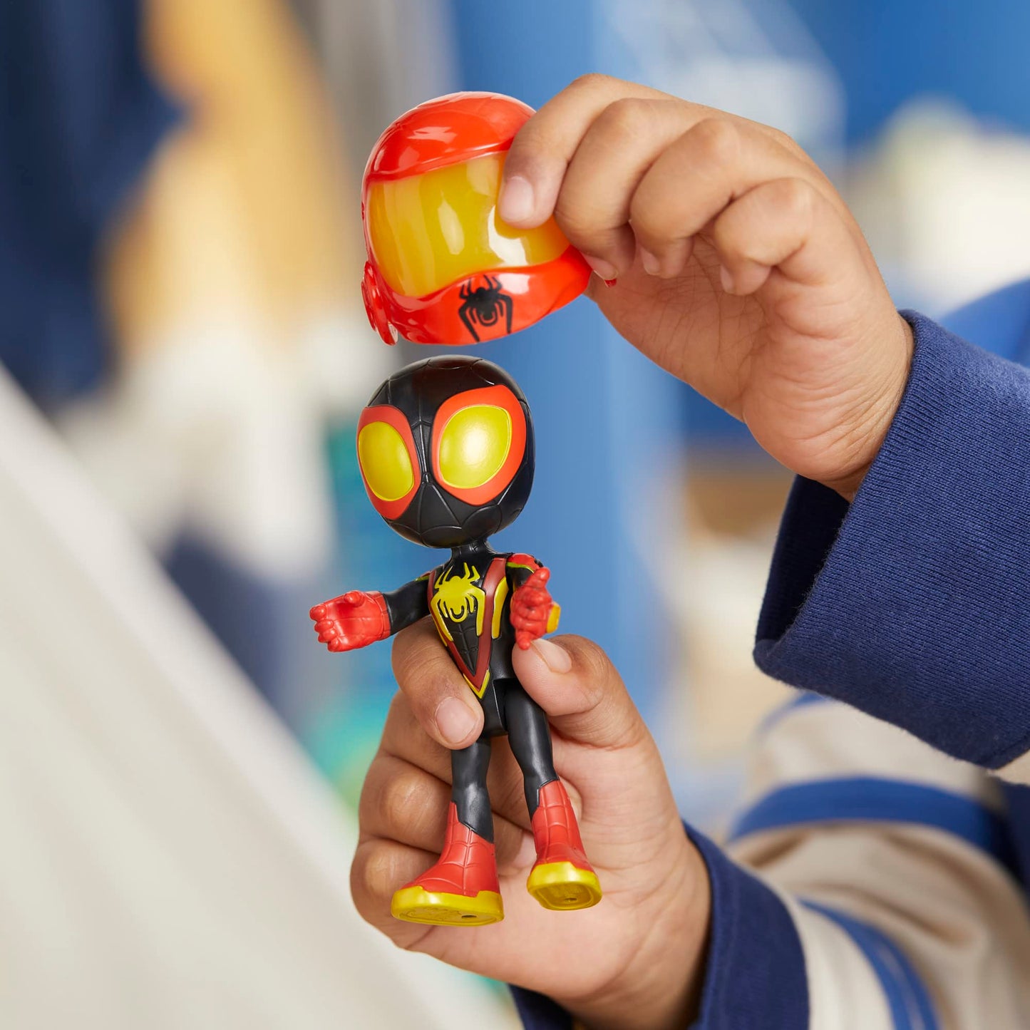 Spidey and His Amazing Friends Web-Spinners Miles Drill Spinner Car Playset – 4-Inch Figure & Accessory