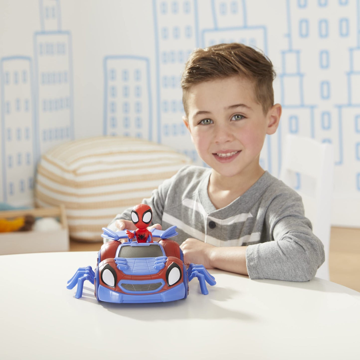 Spidey and His Amazing Friends Change 'N Go Web-Crawler + Spidey Figure – 2-in-1 Vehicle (4-Inch, Ages 3+)