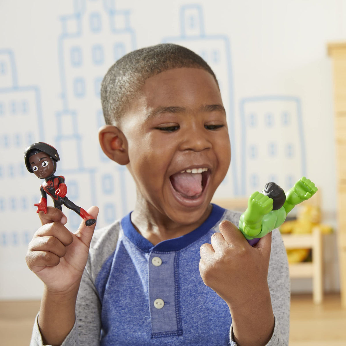Spidey and His Amazing Friends Hero Reveal 2-Pack – Miles Morales & Hulk Action Figures