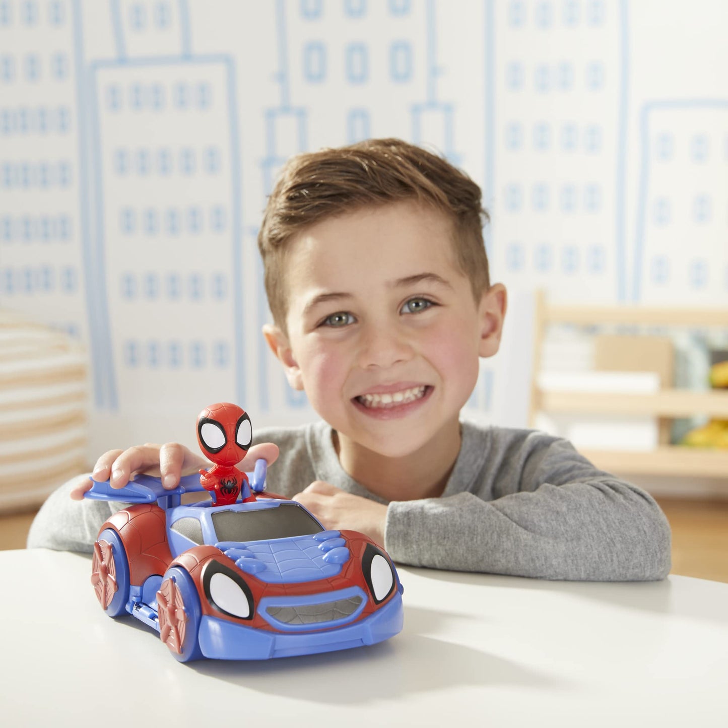 Spidey and His Amazing Friends Change 'N Go Web-Crawler + Spidey Figure – 2-in-1 Vehicle (4-Inch, Ages 3+)
