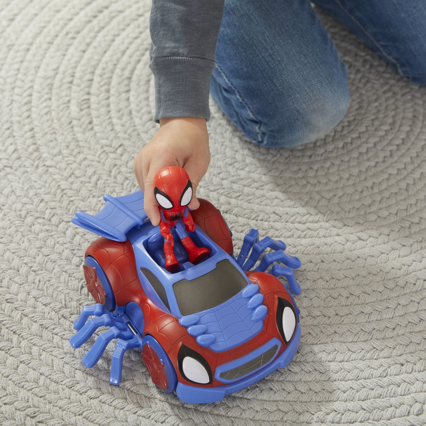 Spidey and His Amazing Friends Change 'N Go Web-Crawler + Spidey Figure – 2-in-1 Vehicle (4-Inch, Ages 3+)
