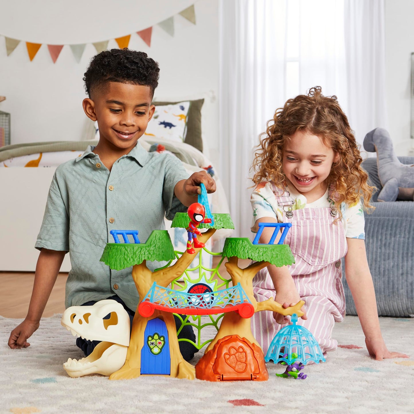 Spidey Dino-Webs Treehouse Playset – 4-Inch Spidey & Goblin Raptor, Ages 3+