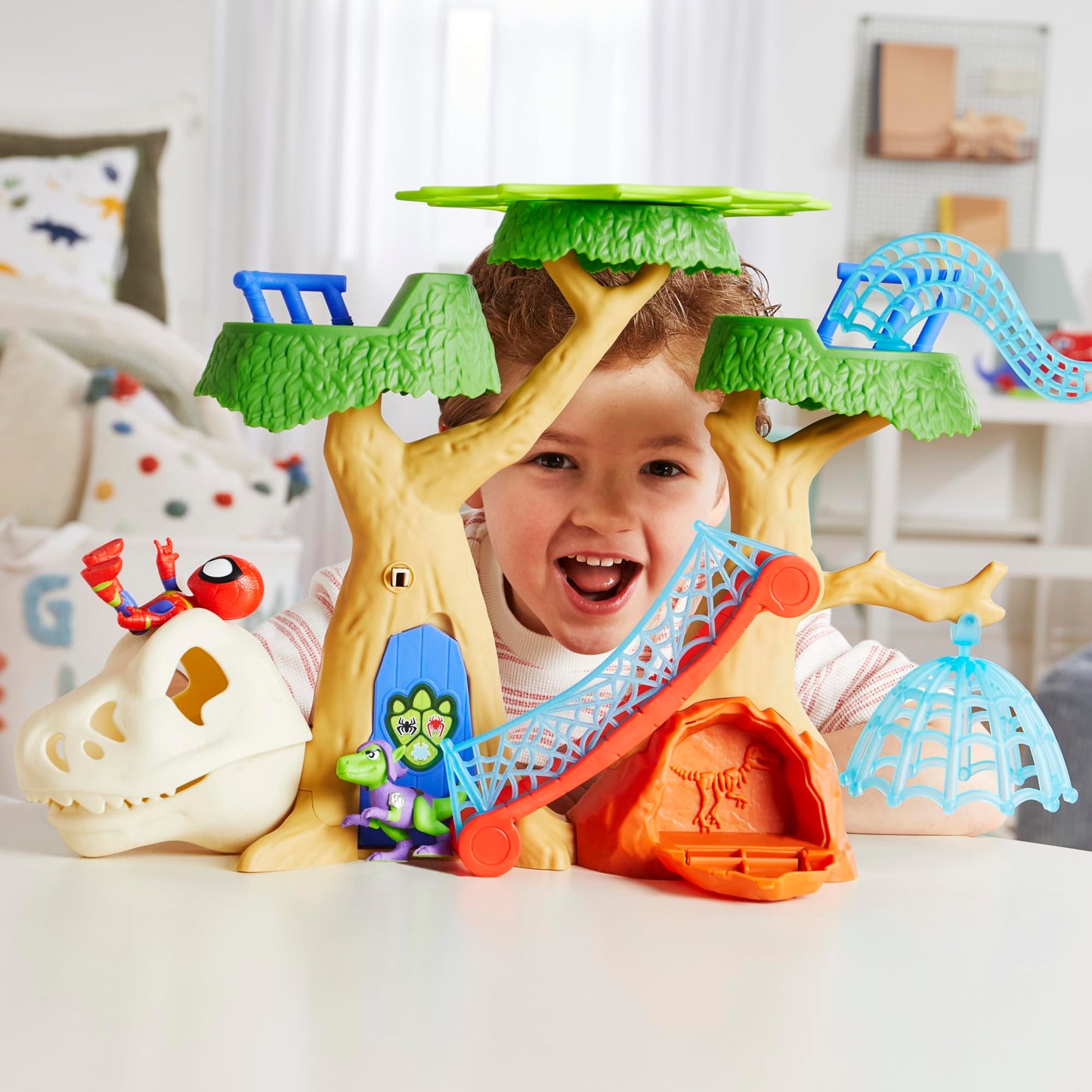 Spidey Dino-Webs Treehouse Playset – 4-Inch Spidey & Goblin Raptor, Ages 3+