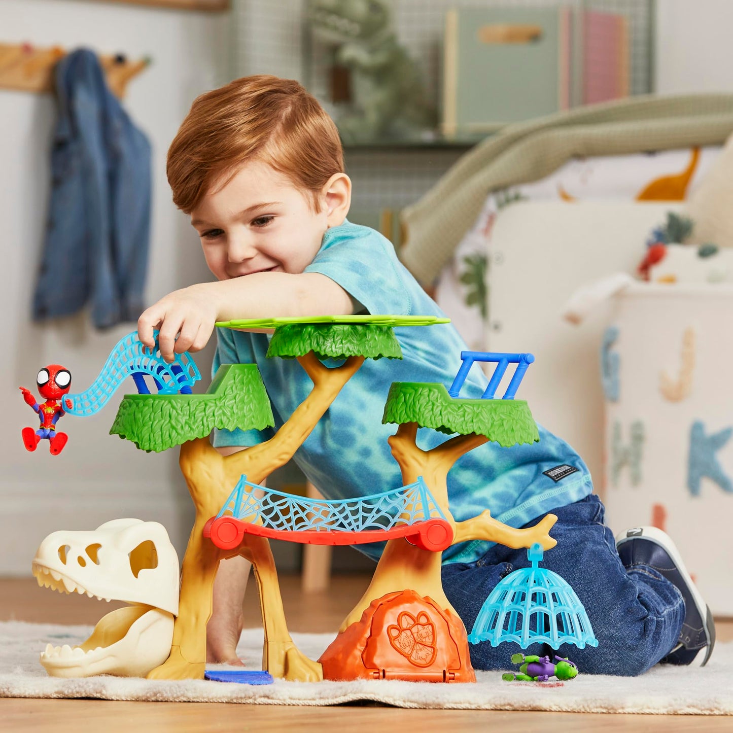 Spidey Dino-Webs Treehouse Playset – 4-Inch Spidey & Goblin Raptor, Ages 3+