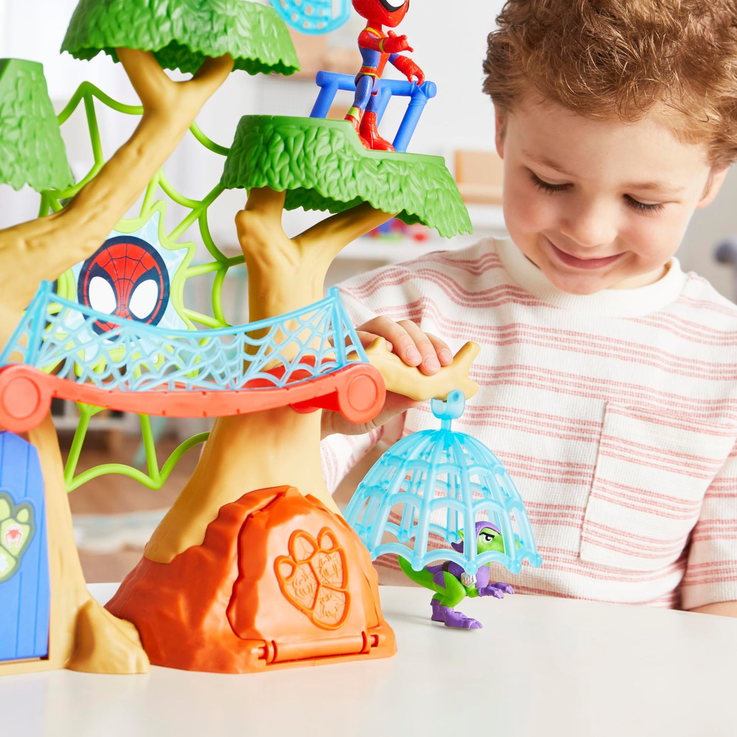 Spidey Dino-Webs Treehouse Playset – 4-Inch Spidey & Goblin Raptor, Ages 3+