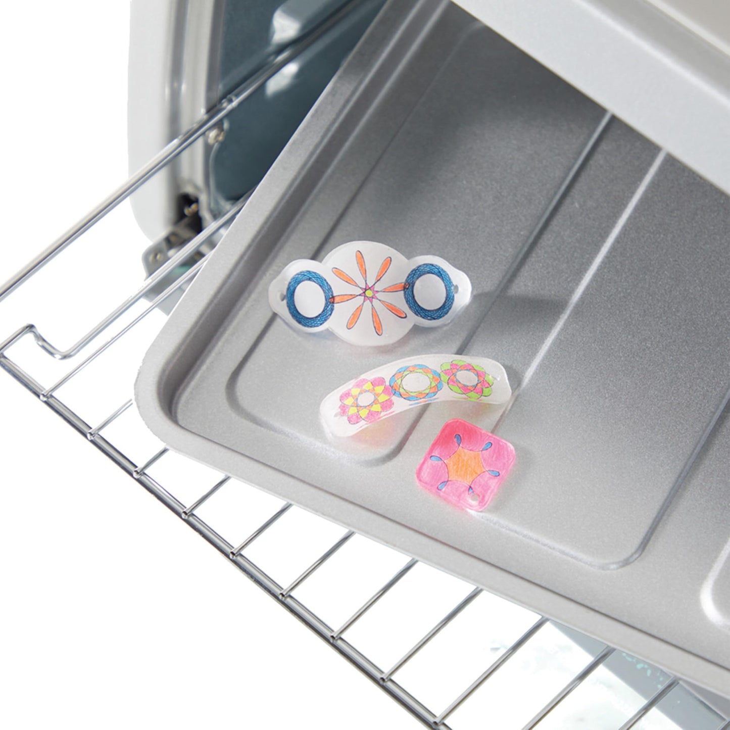 Spirograph Shrink Charms – Bracelet Kit for Kids 8+