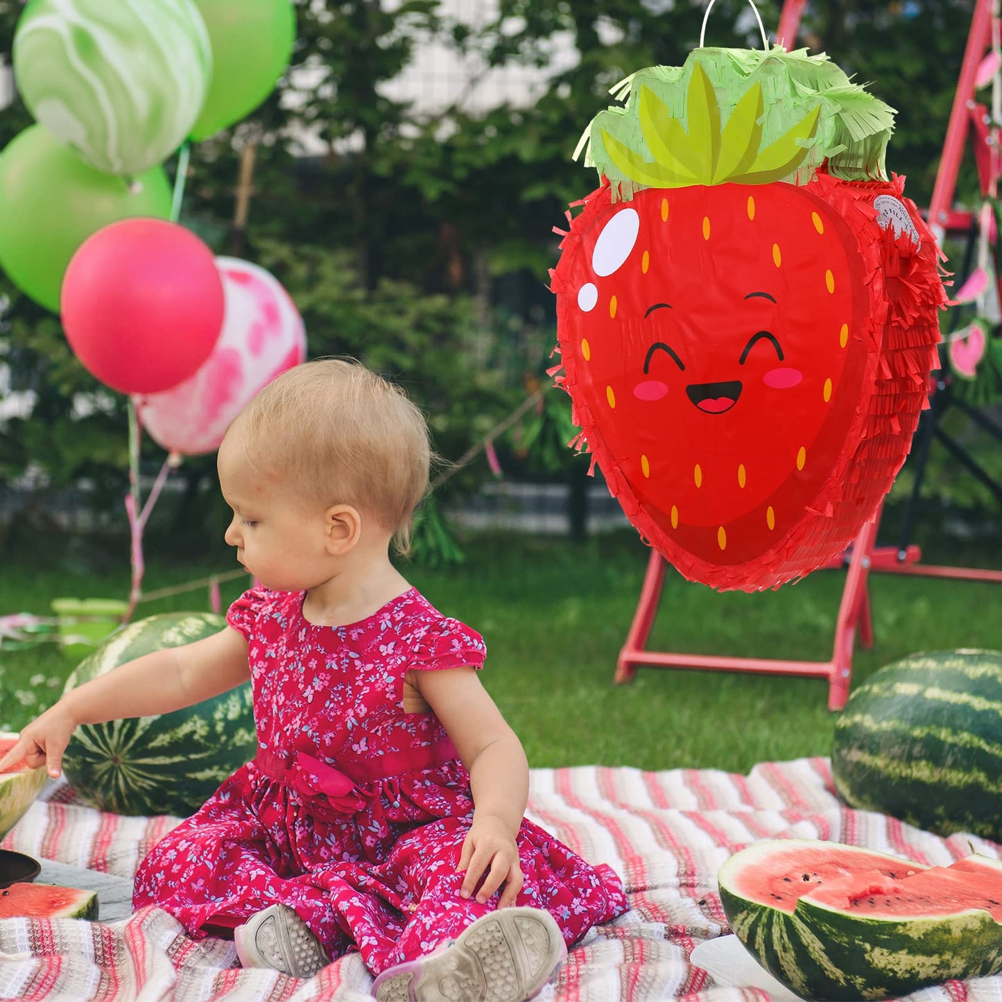 Sratte Strawberry Piñata – Fun Summer Fruit Theme Party Game with Stick, Blindfold & Confetti