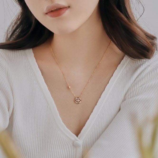 Sterling Silver Gold Plated Sparkling Zirconia Lucky 4 Leaf Necklace ERLN026