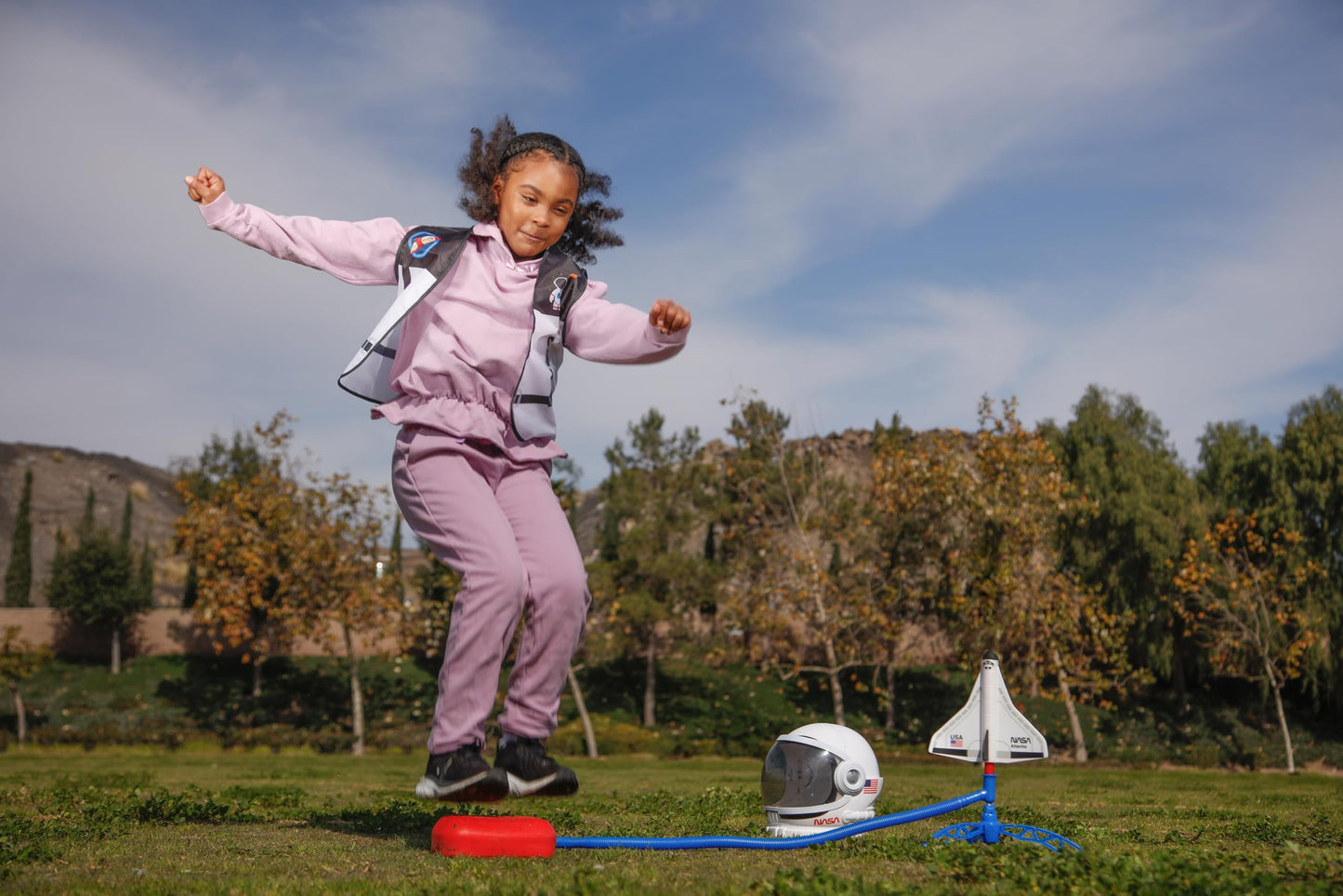 Stomp Rocket Space Collection Rocket Launcher – 3 NASA Foam Rockets for Outdoor STEM Fun (Ages 5+)