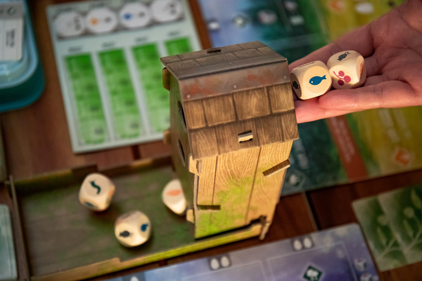 Stonemaier Wingspan (Base Game) – Award-Winning Bird-Collection Strategy for 1-5 Players