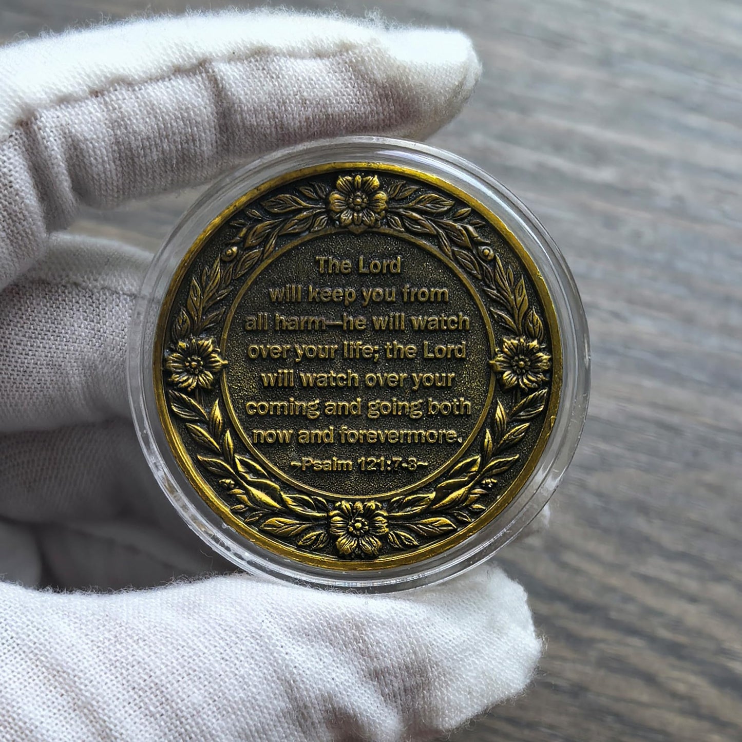 Strugglejewelry The Lord is My Shepherd Christian Challenge Coin with Clear Protective Case - Gold
