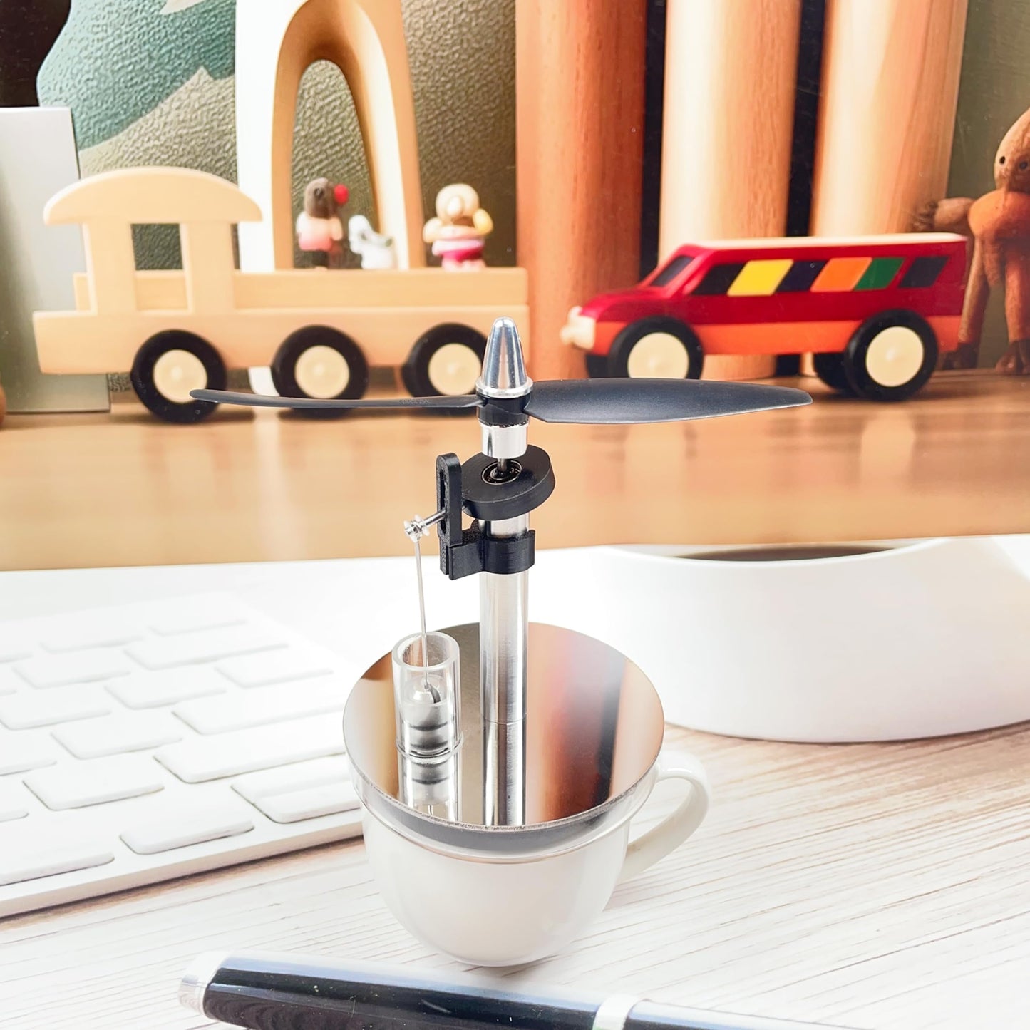 Sunnytech LT004 Mini Low-Temperature Stirling Engine — Educational Desk Model