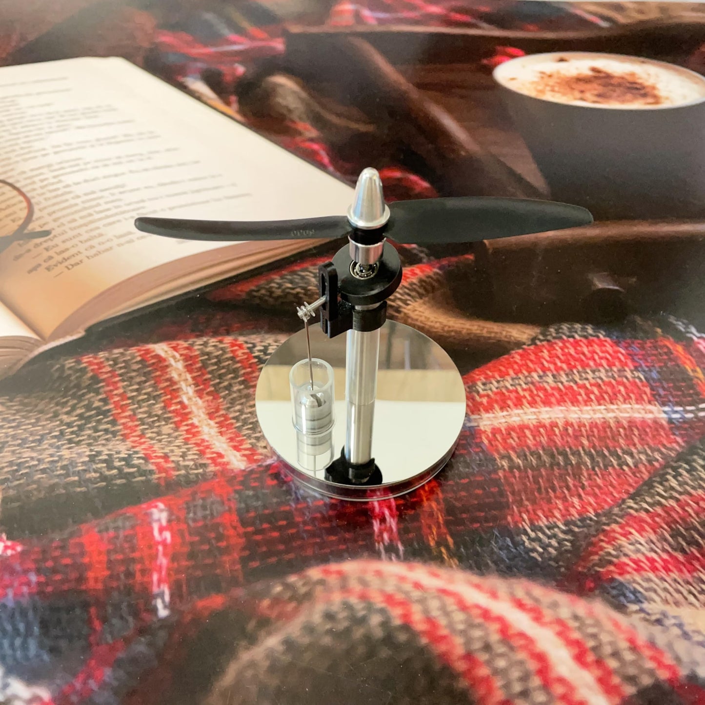 Sunnytech LT004 Mini Low-Temperature Stirling Engine — Educational Desk Model