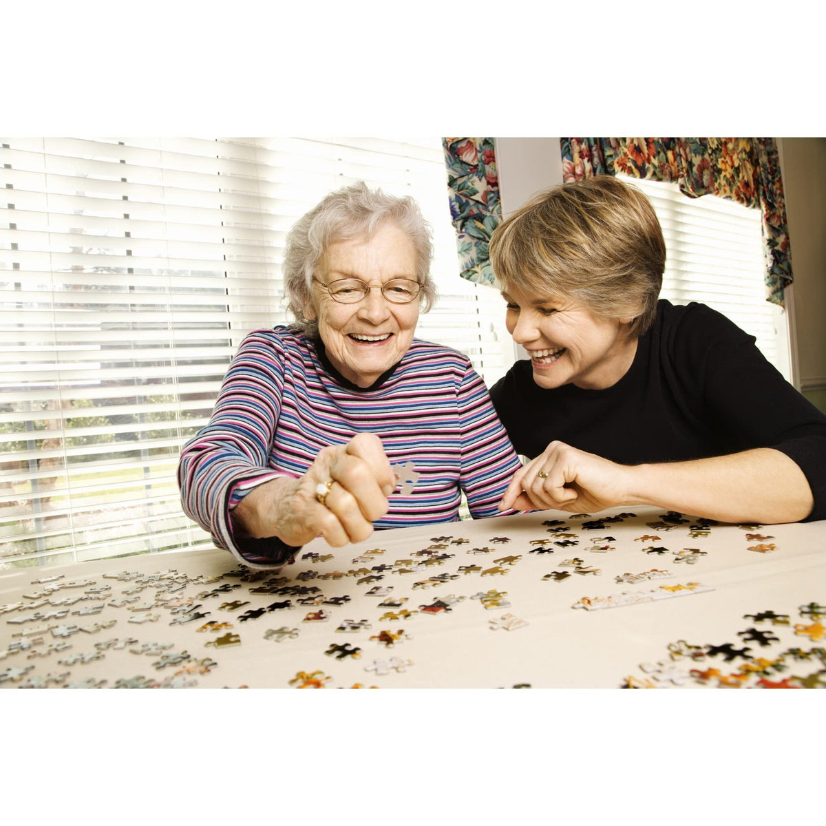 SunsOut Quilts in the Backyard – 500 Piece Jigsaw Puzzle by Sharon Steele (18 x 24) MPN 42077