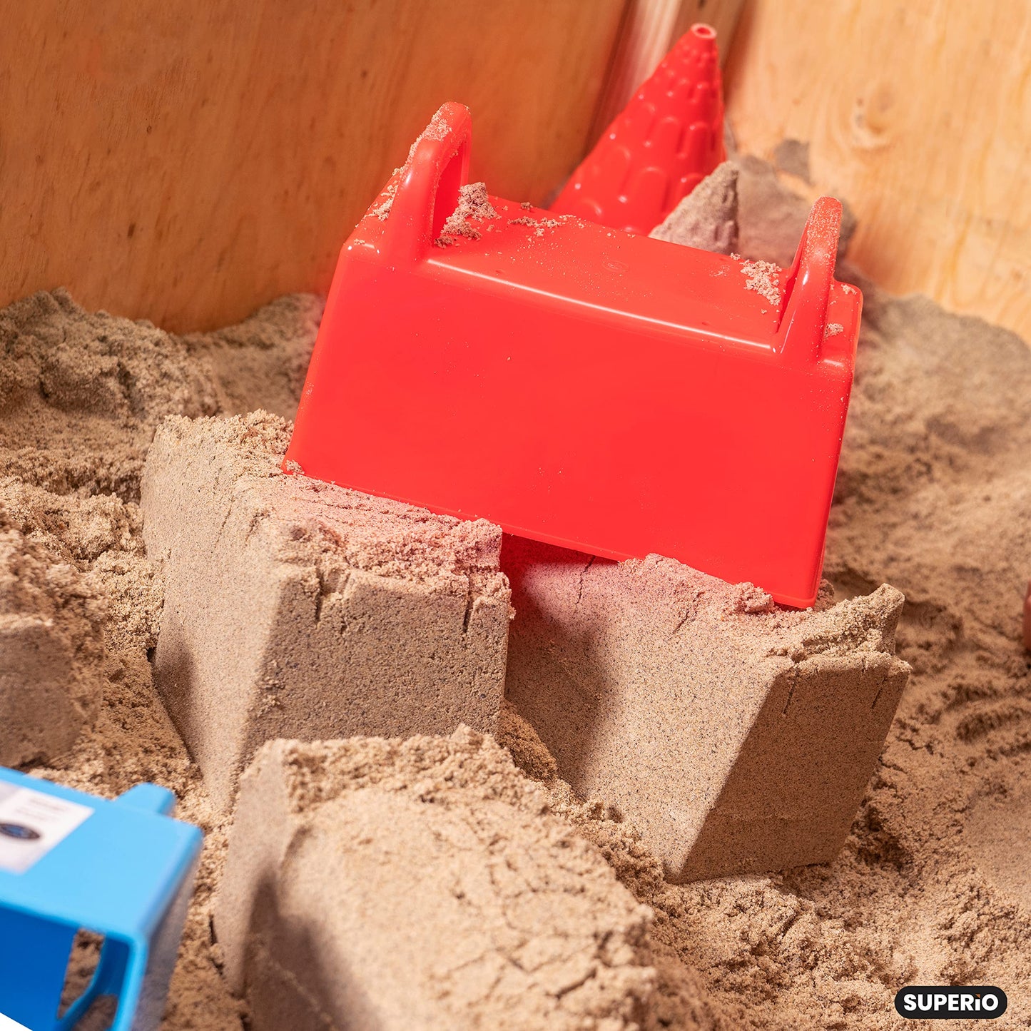 Superio Snow Brick Maker Igloo Fort Block Form – 6 Pack | Outdoor Winter Snow Toys & Sand Kit (Red/Blue)
