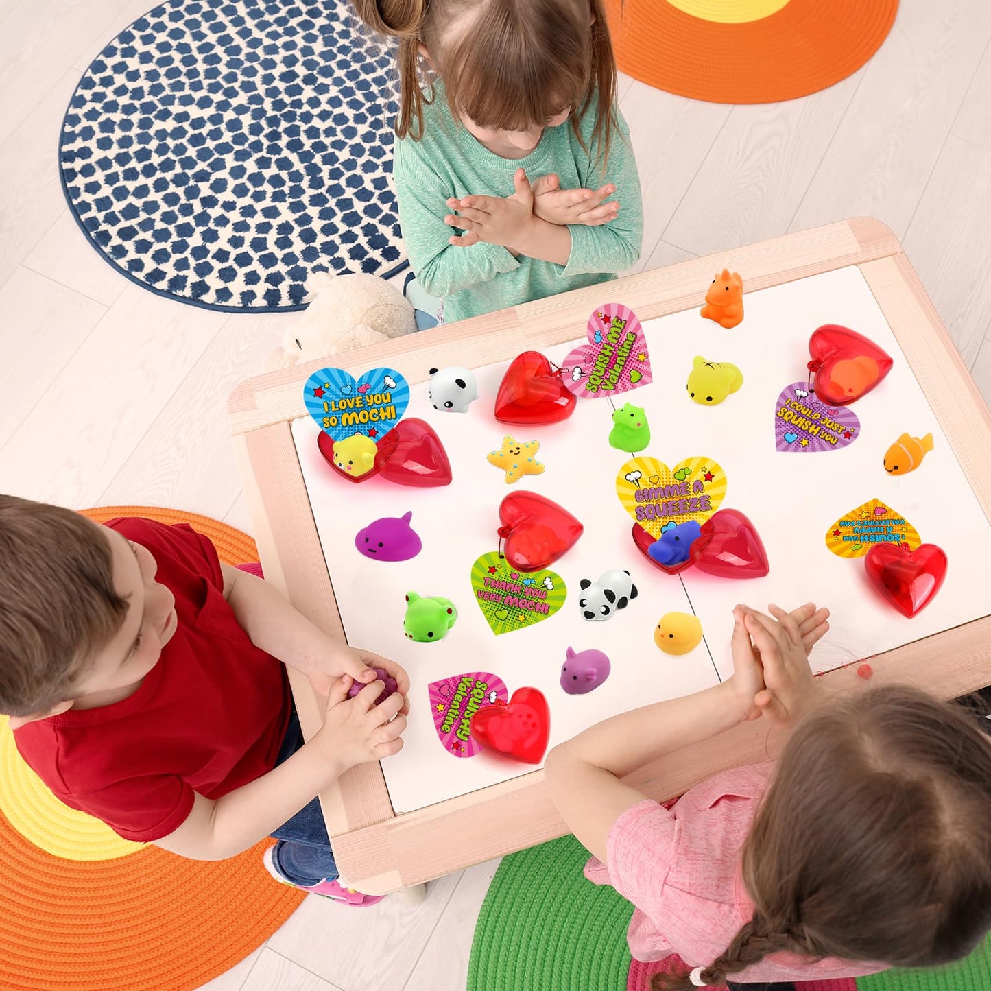 SURCVIO 28-Pack Valentine Mochi Squishies – Heart Cases, Cards & Kawaii Stress Relief Toys for Kids