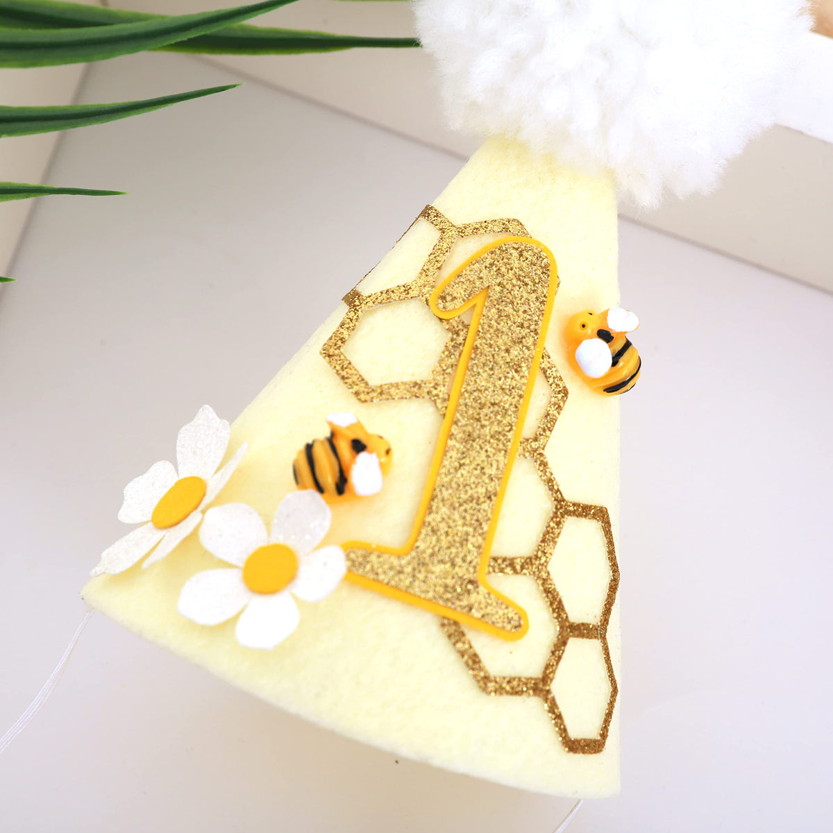 SYESQL Bee Themed Birthday Hat – Golden & White First Birthday Crown for Babies and Toddlers