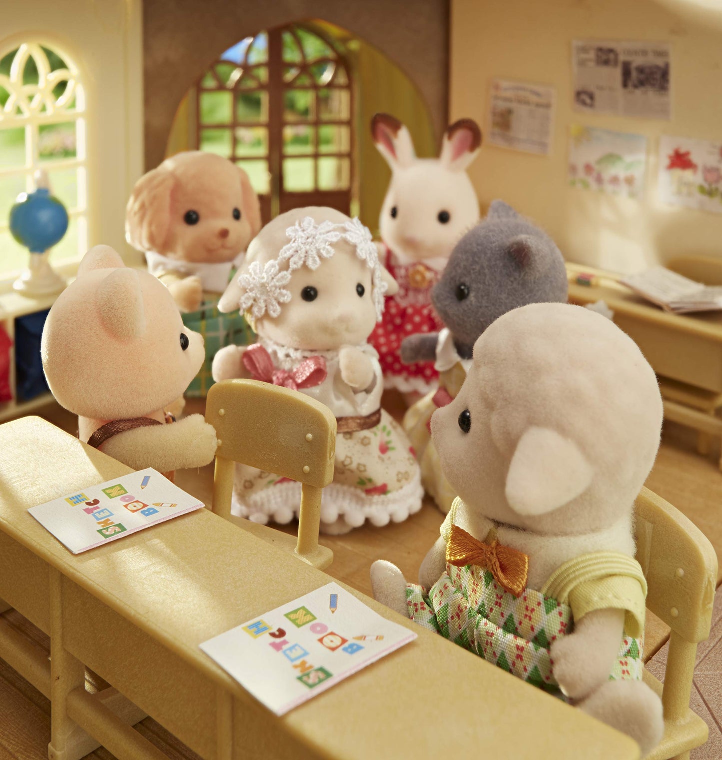 Sylvanian Families Sheep Family – 2022 NEW LINES | Mouton Family, 4 Articulated Figures