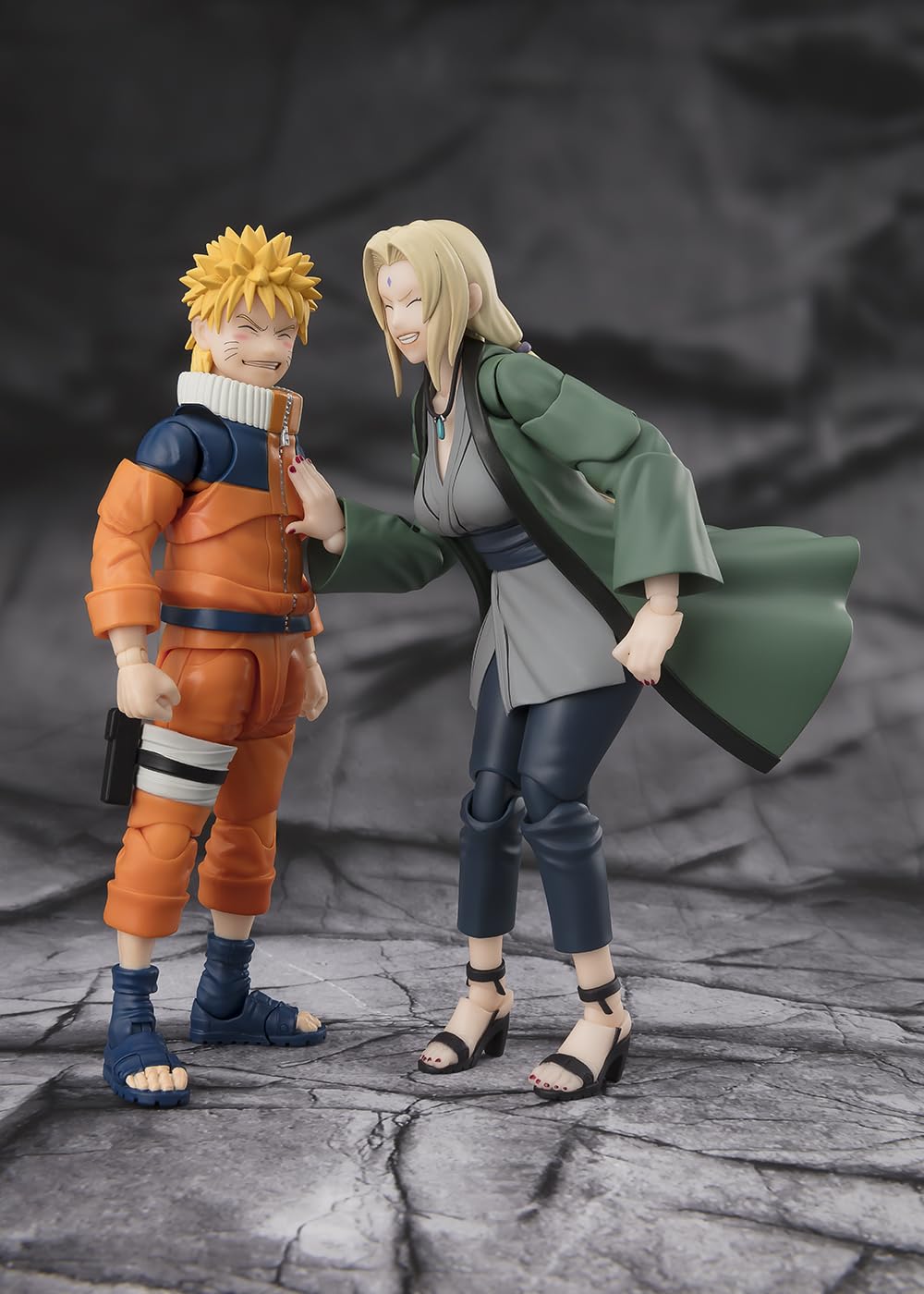 TAMASHII NATIONS Naruto Tsunade - The Legendary Medical Ninja - S.H.Figuarts Action Figure
