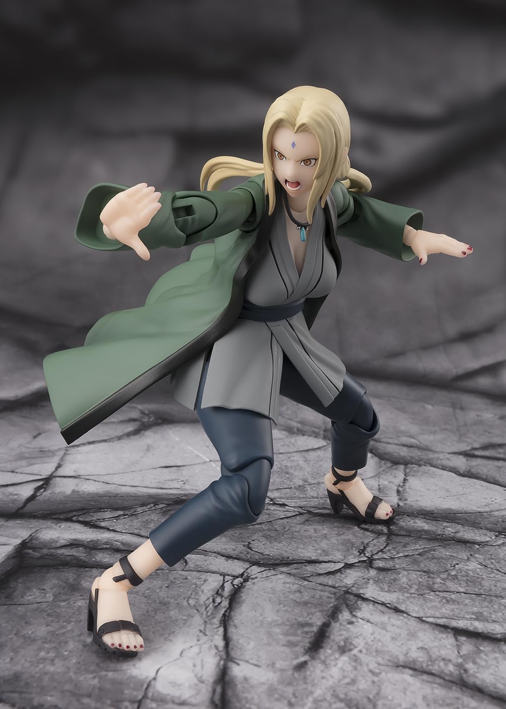 TAMASHII NATIONS Naruto Tsunade - The Legendary Medical Ninja - S.H.Figuarts Action Figure