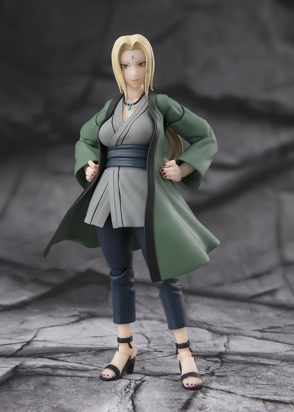 TAMASHII NATIONS Naruto Tsunade - The Legendary Medical Ninja - S.H.Figuarts Action Figure