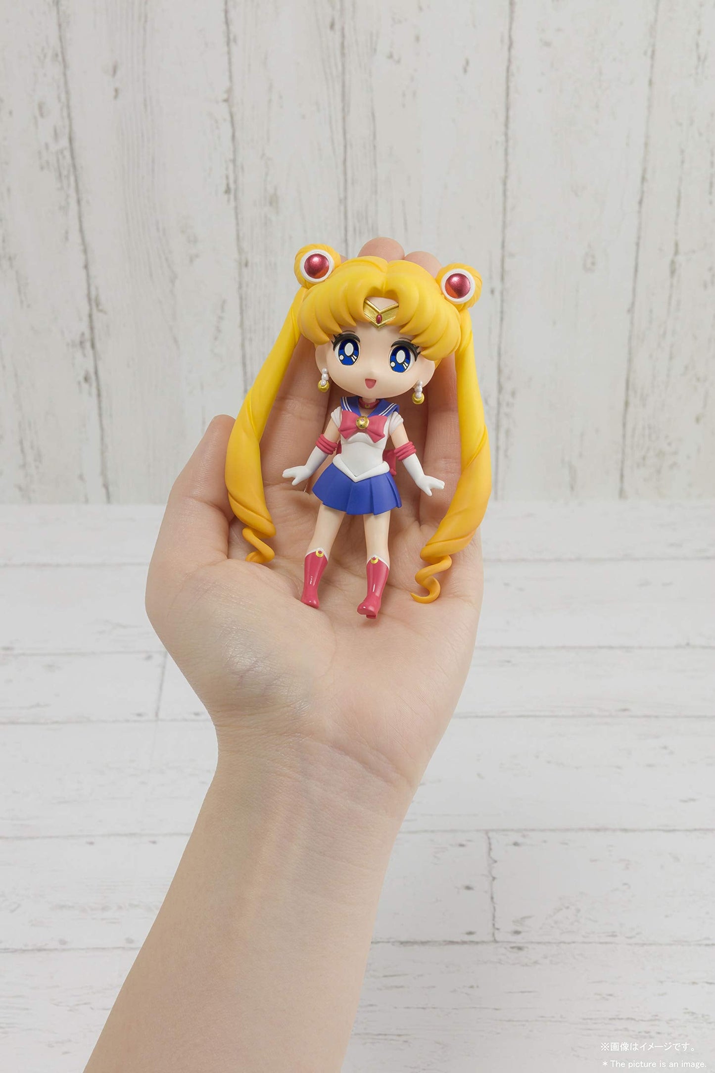 TAMASHII NATIONS Pretty Guardian Sailor Moon Figuarts Mini Figure – Sailor Moon Collectible