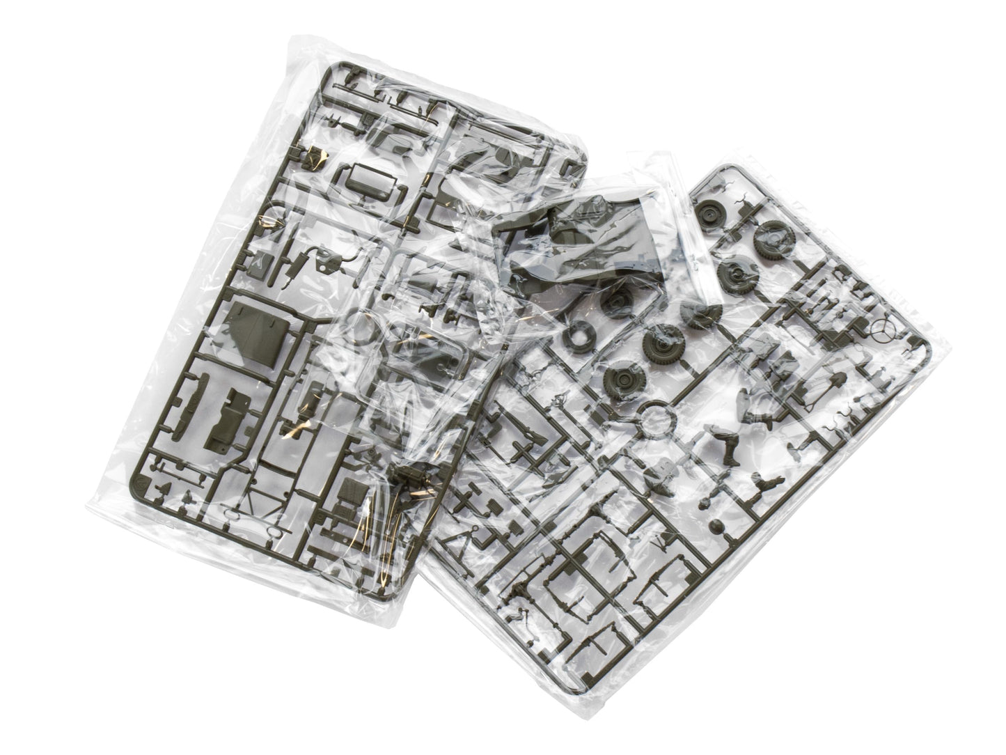 TAMIYA Jeep Willys MB 1/35 Scale 4x4 Hobby Model Kit with Driver Figure and Decals