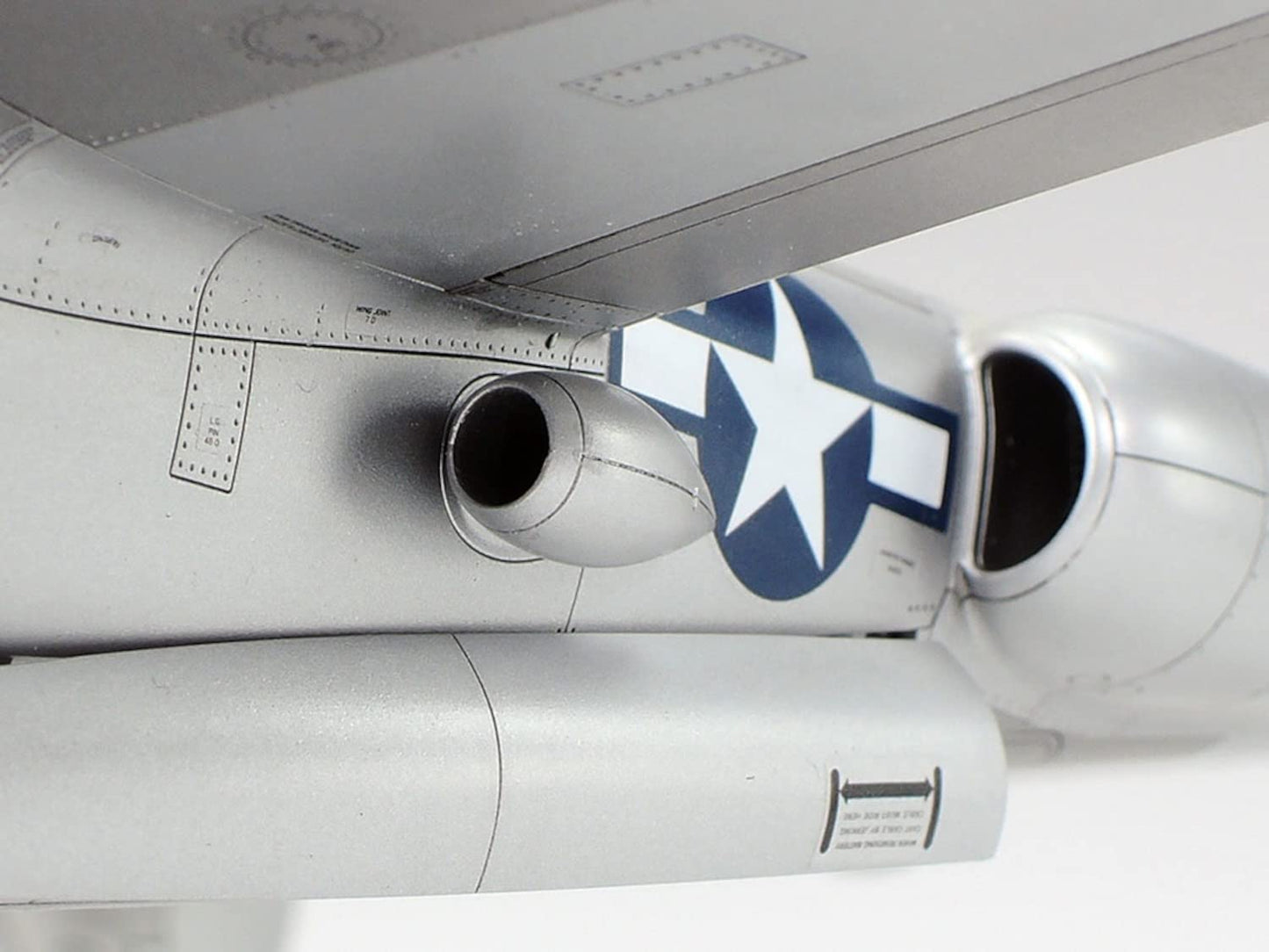 TAMIYA 1/48 P-38J Lightning Model Kit – World War II Fighter