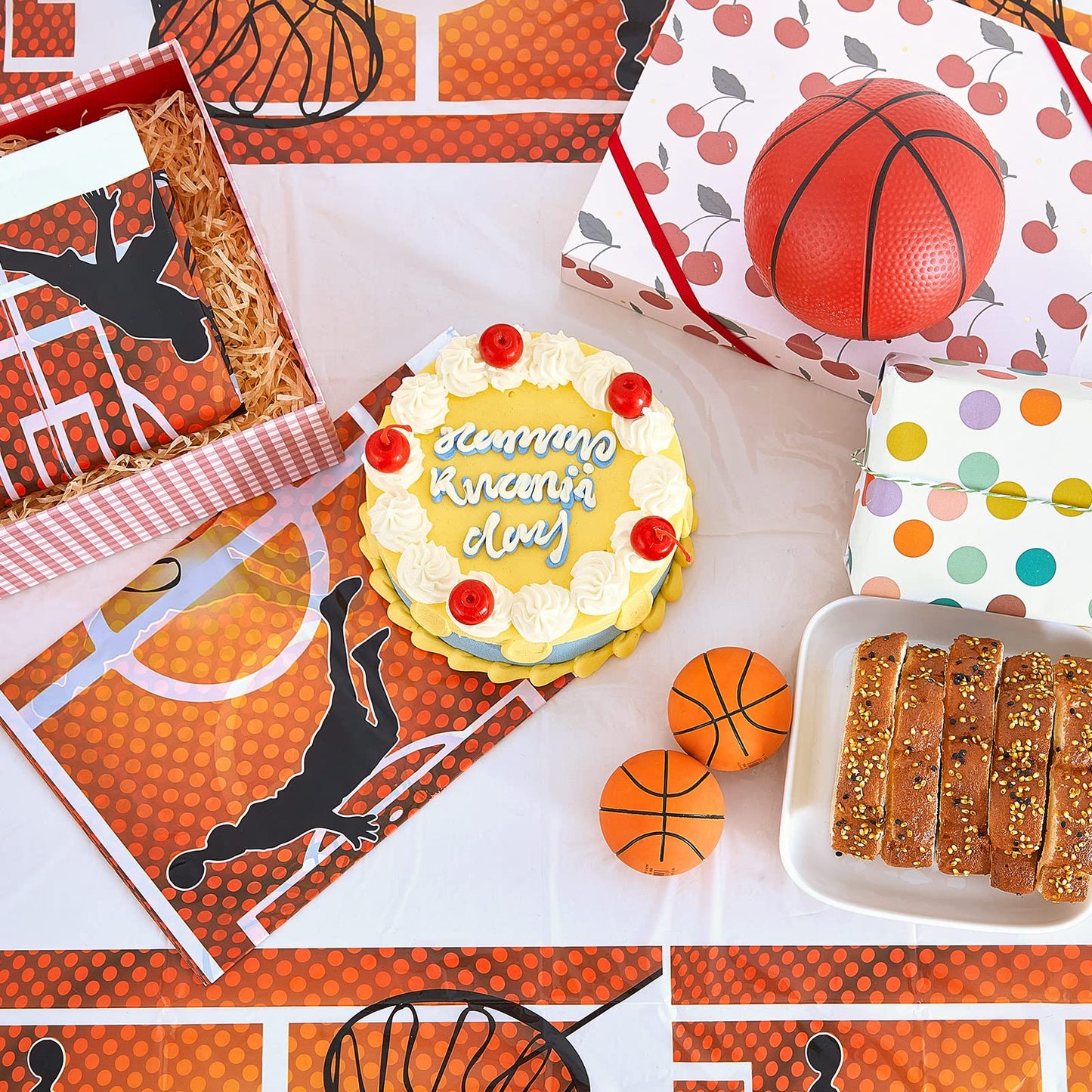 Tatuo Basketball Tablecloth 71x43 in – Disposable Plastic Table Cover for Parties