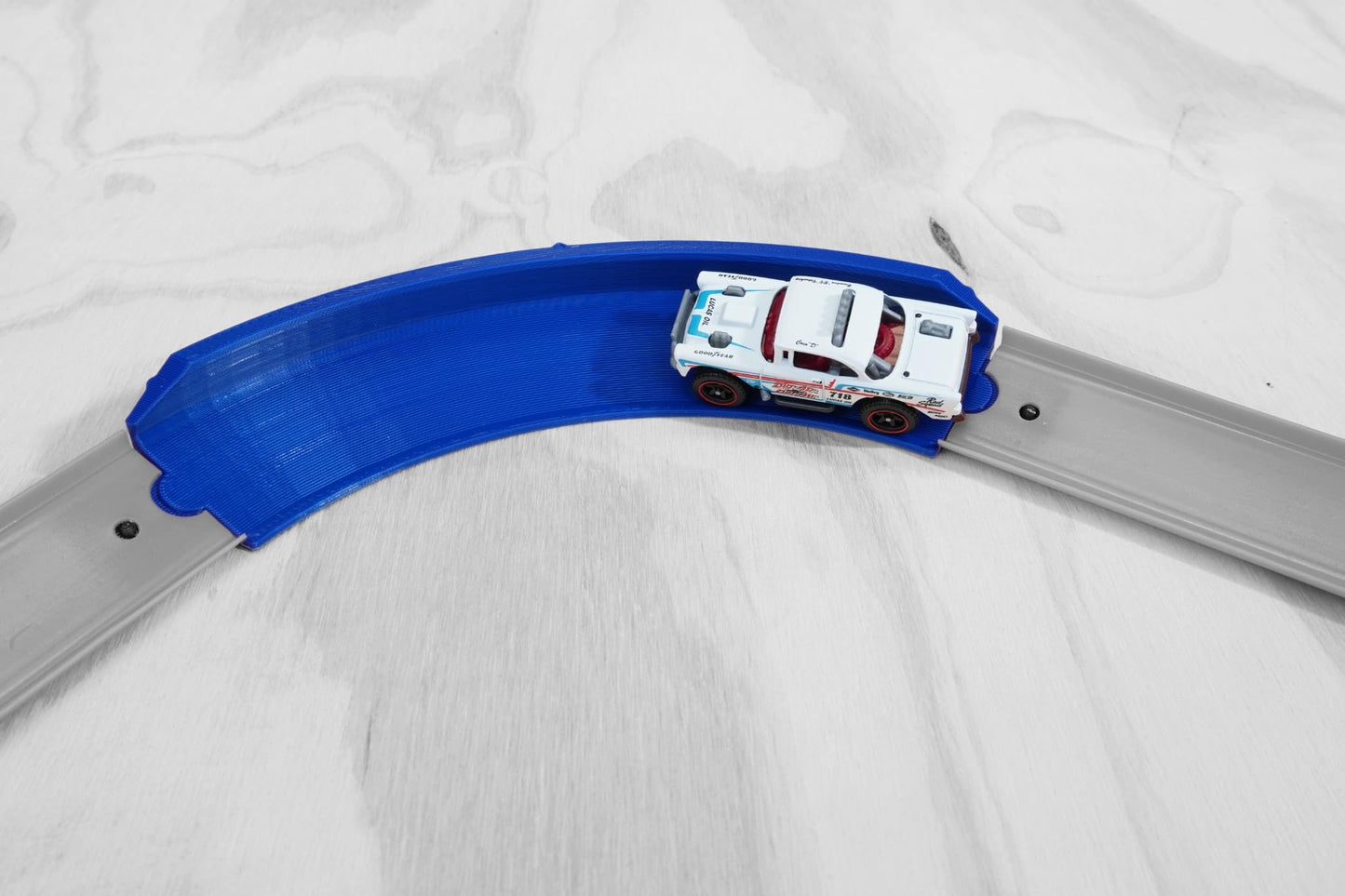 TechConnext 90-degree Banked Curve Track for Hot Wheels – Replacement Turn Piece